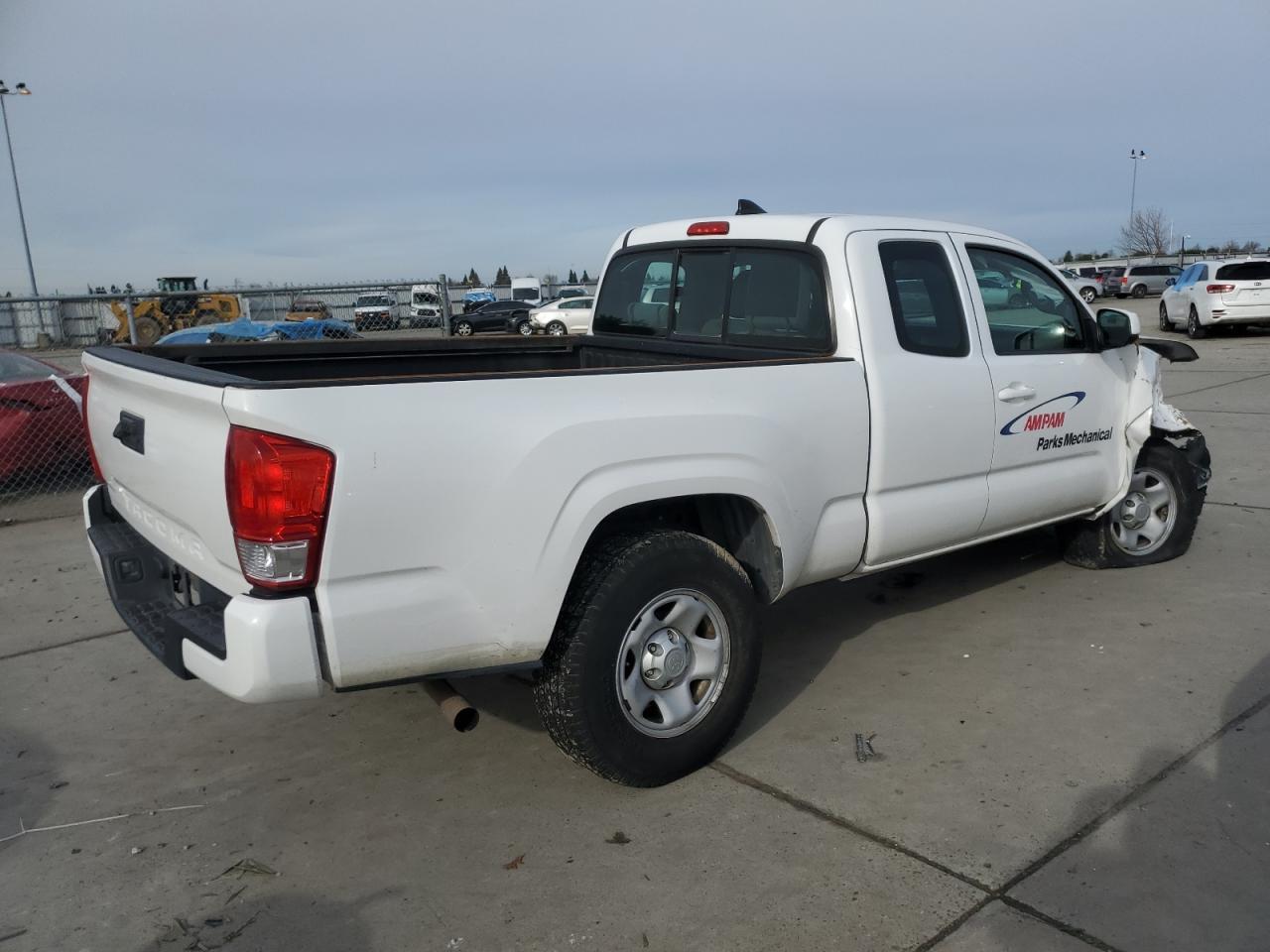 2017 TOYOTA TACOMA ACC - Фото 3
