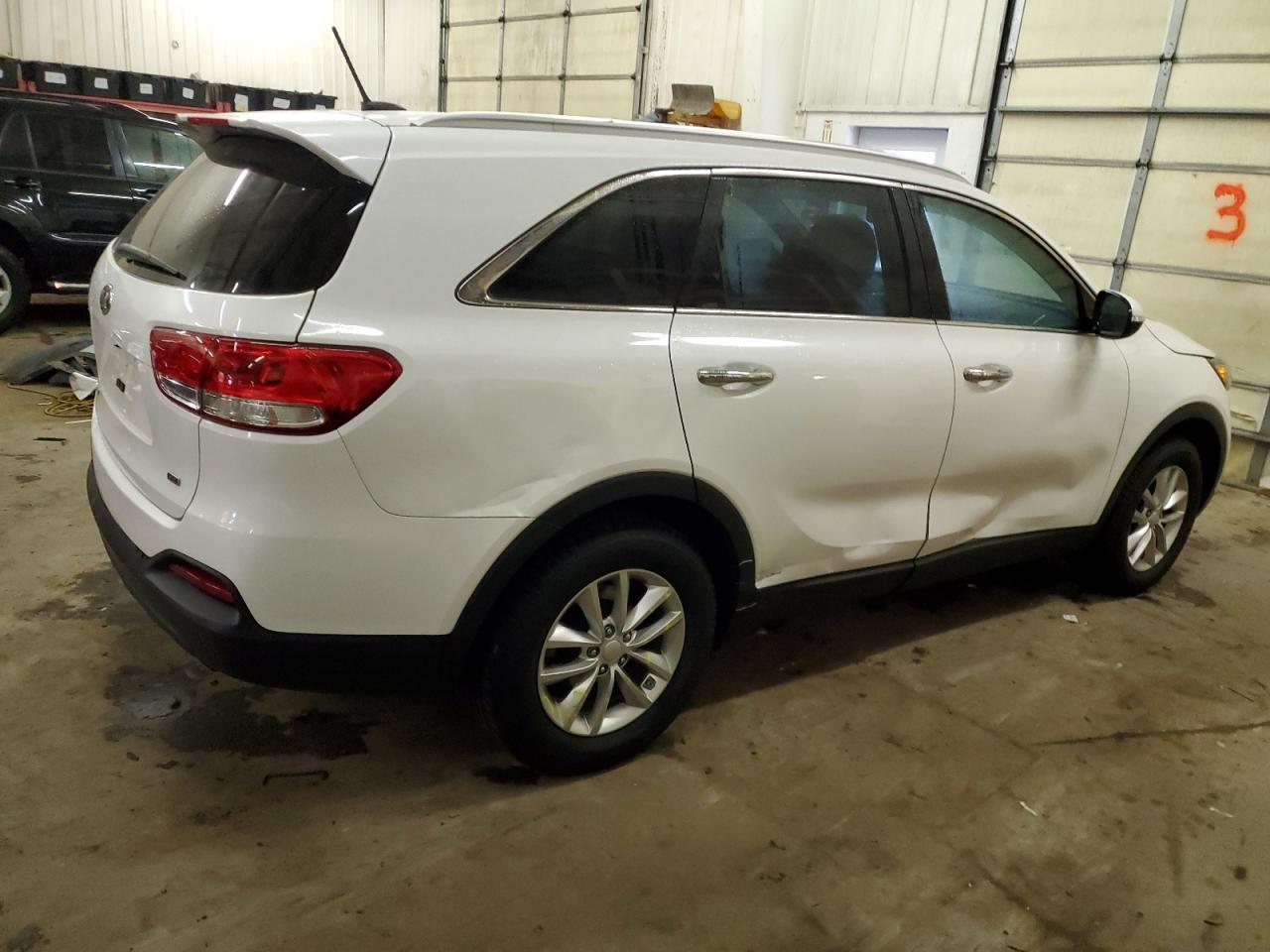 2016 KIA SORENTO LX - Image 3