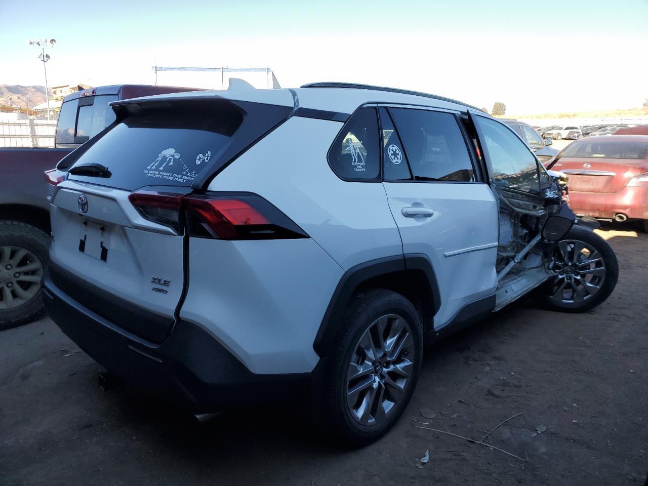 2019 TOYOTA RAV4 XLE P - Image 3