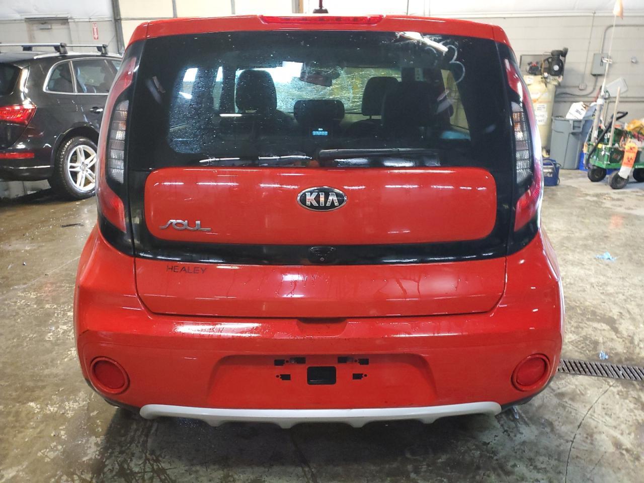2017 KIA SOUL + - Фото 6