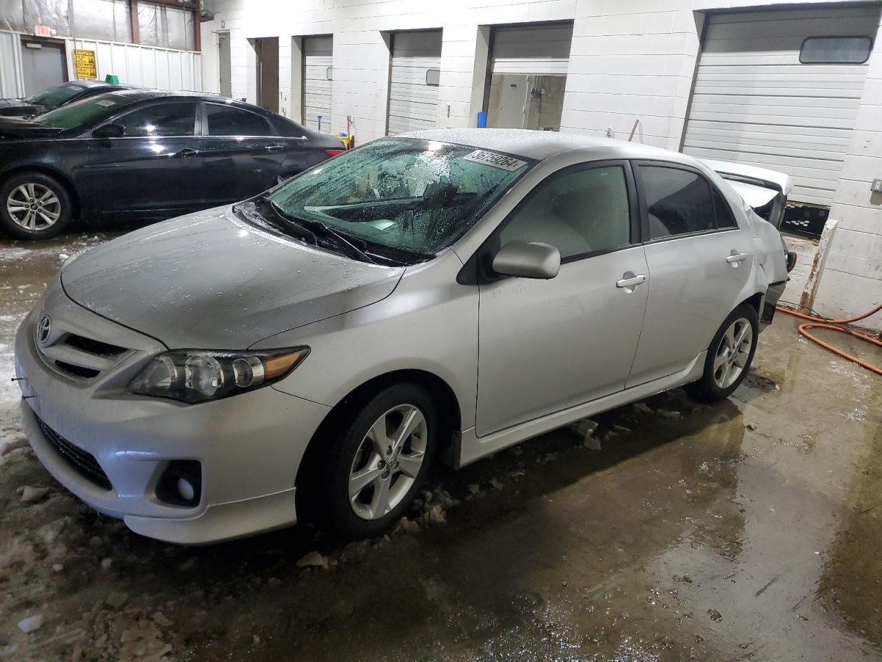 2013 TOYOTA COROLLA BA