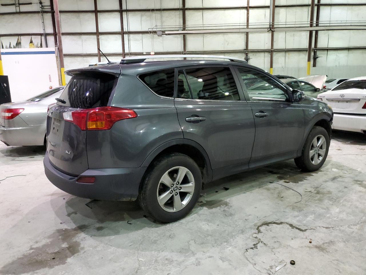 2015 TOYOTA RAV4 XLE - Фото 3