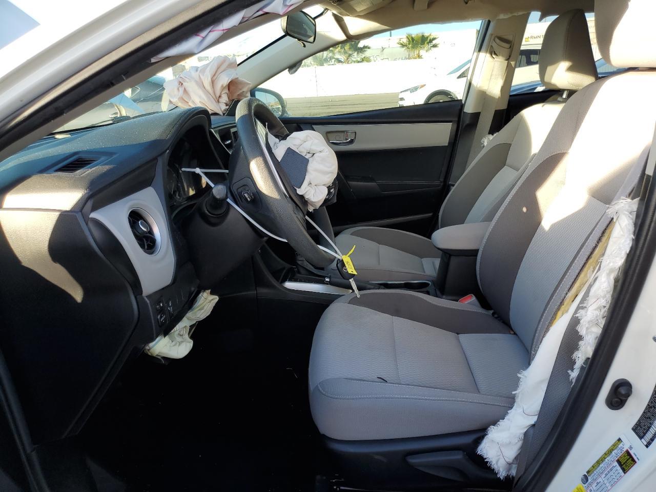 2018 TOYOTA COROLLA L - Image 7