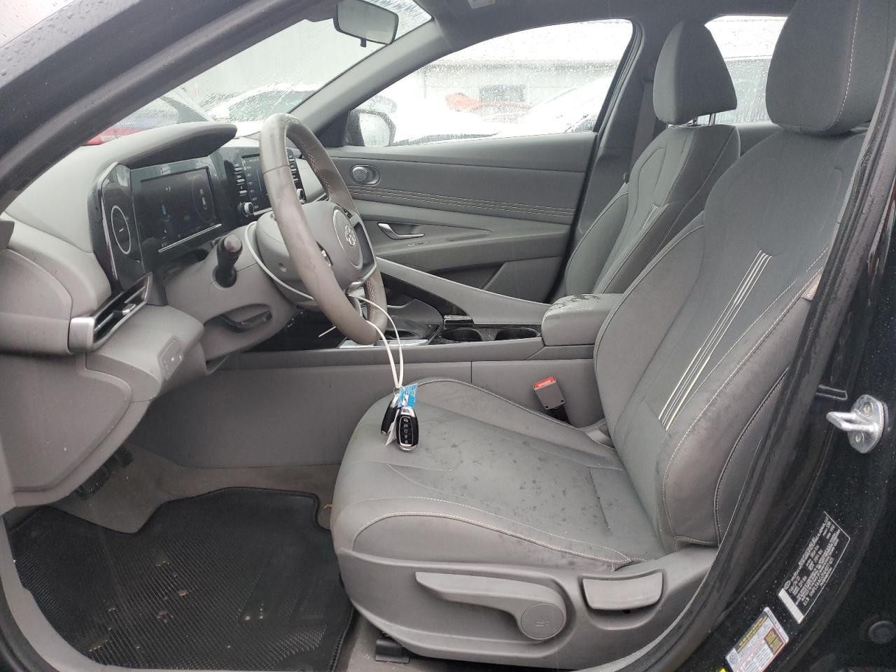2022 HYUNDAI ELANTRA SE - Фото 7