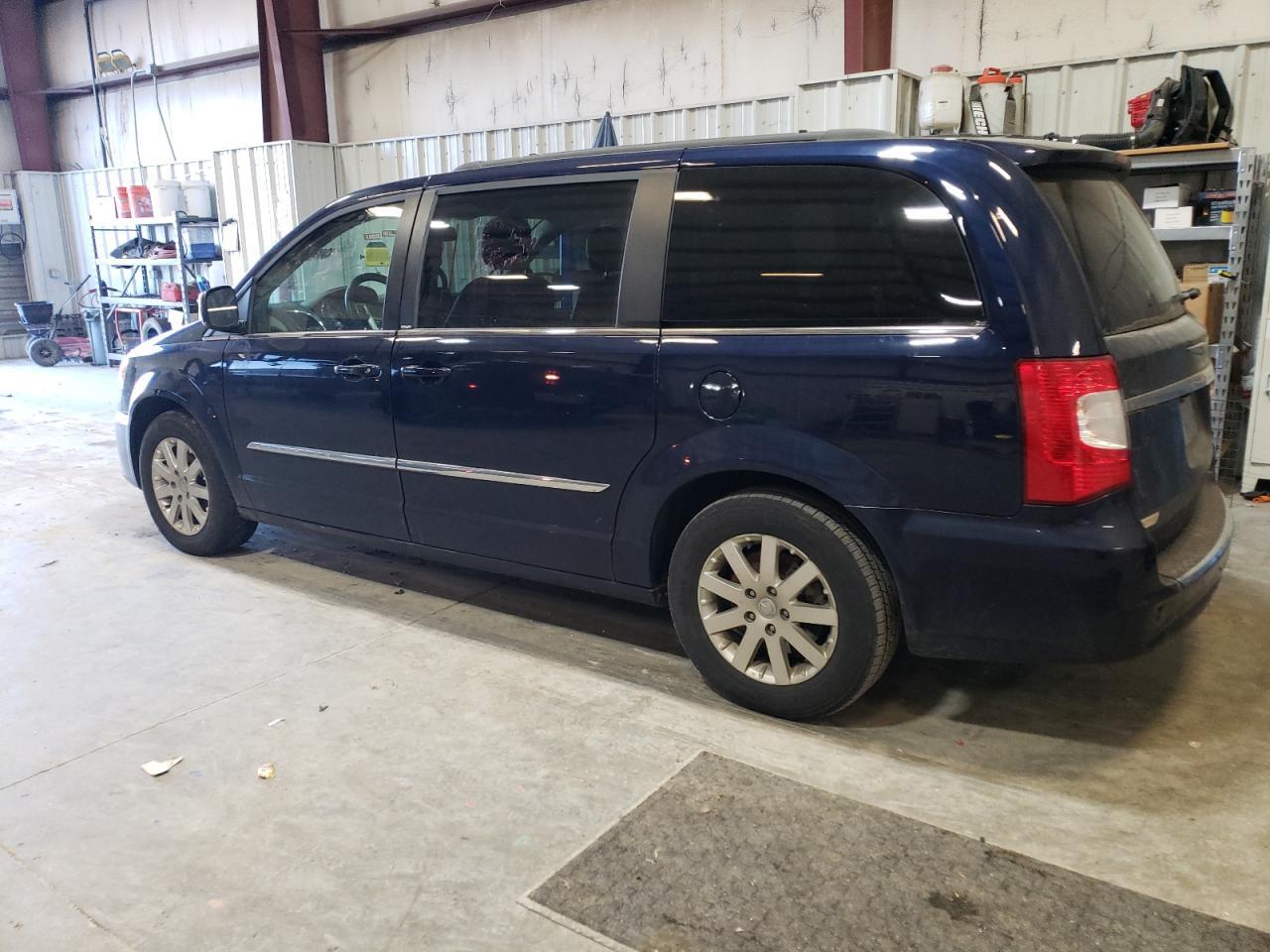 2014 CHRYSLER TOWN & COU - Image 2