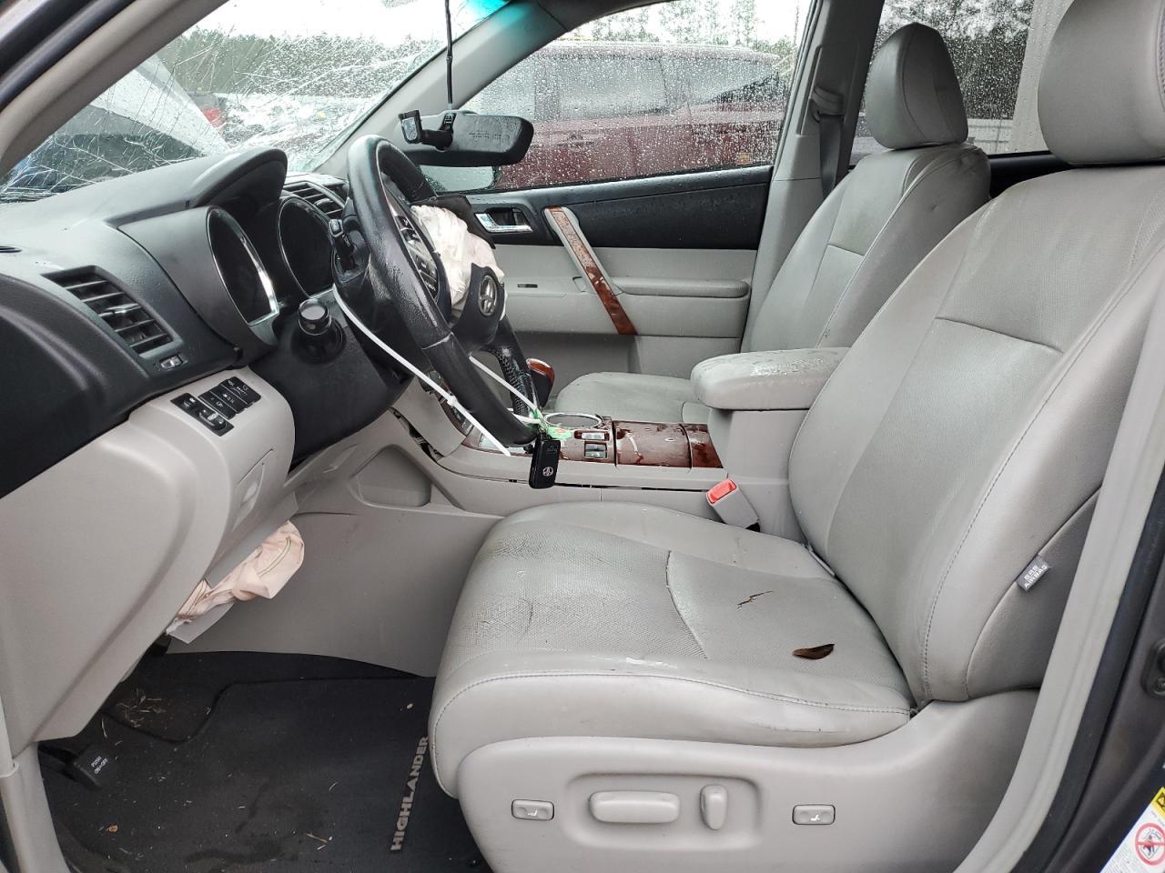 2012 TOYOTA HIGHLANDER - Image 7