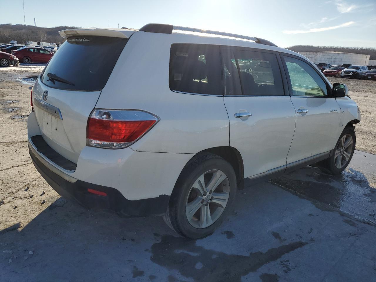 2012 TOYOTA HIGHLANDER - Image 3