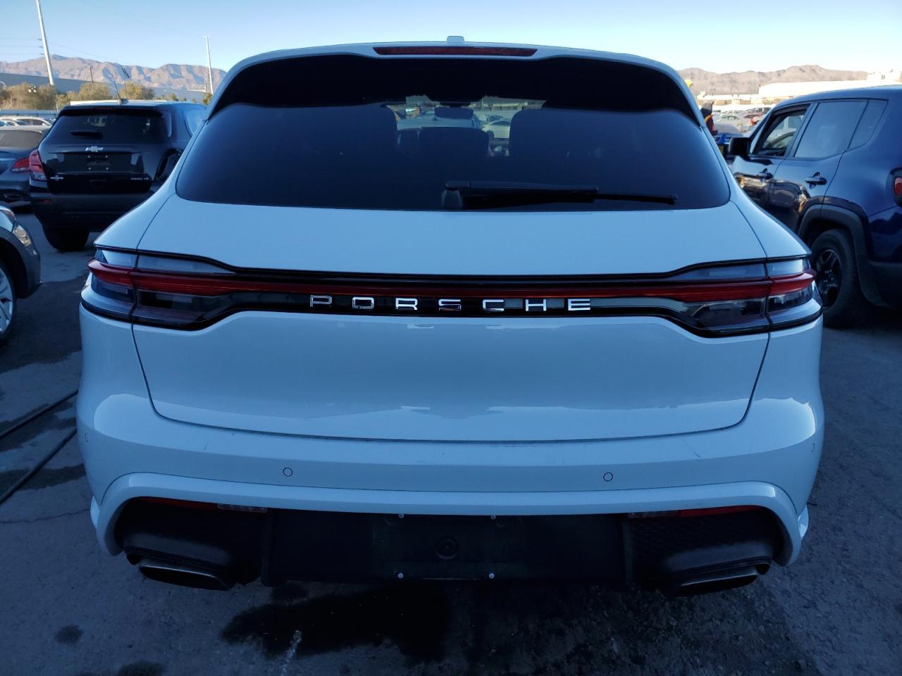 2023 PORSCHE MACAN BASE - Фото 6