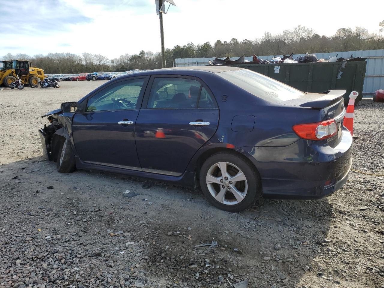 2013 TOYOTA COROLLA BA - Фото 2