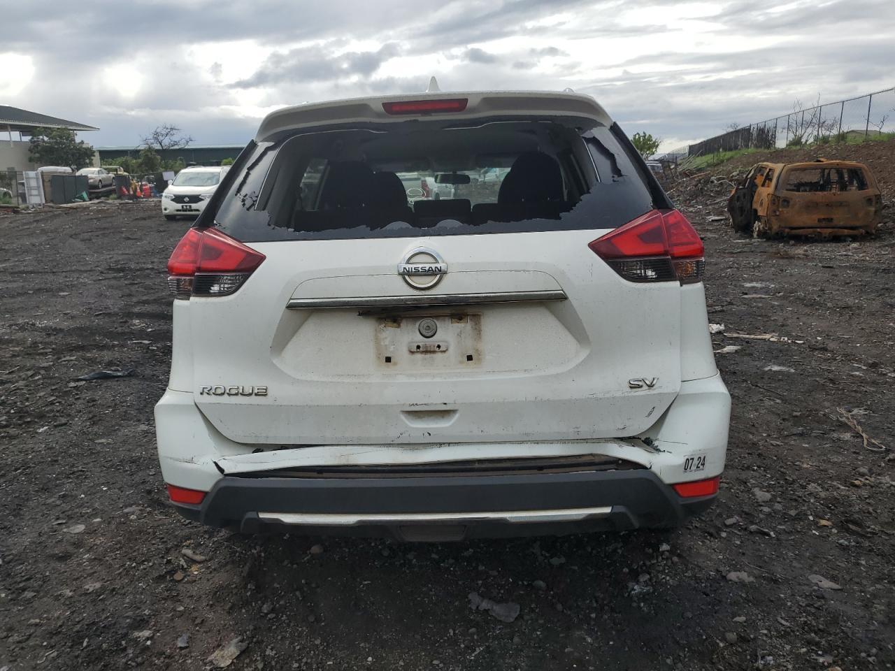 2017 NISSAN ROGUE S - Image 6