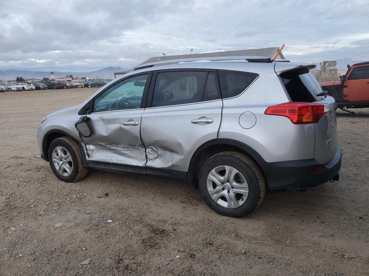 2014 TOYOTA RAV4 LE - Image 2