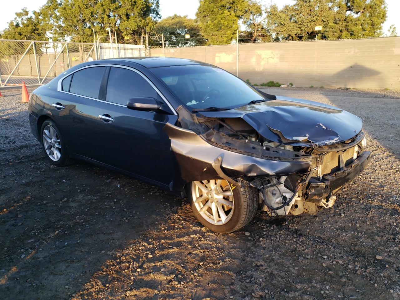 2013 NISSAN MAXIMA S - Фото 4