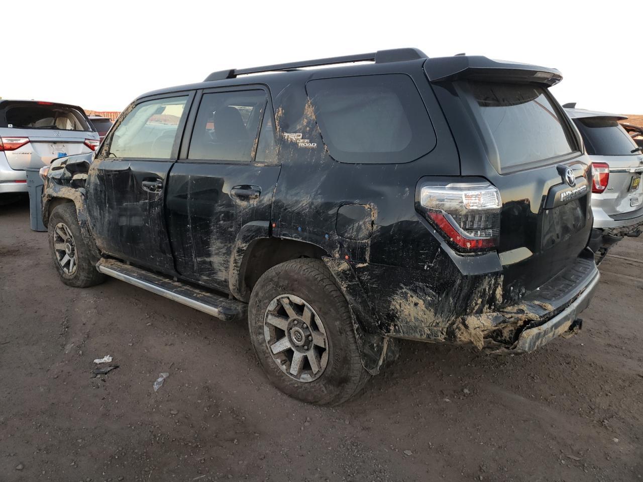 2022 TOYOTA 4RUNNER SR - Image 2