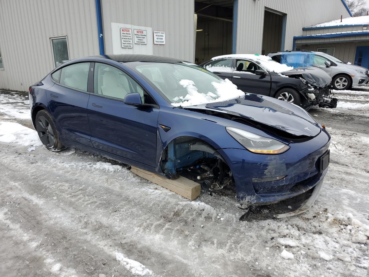 2022 TESLA MODEL 3 - Image 4