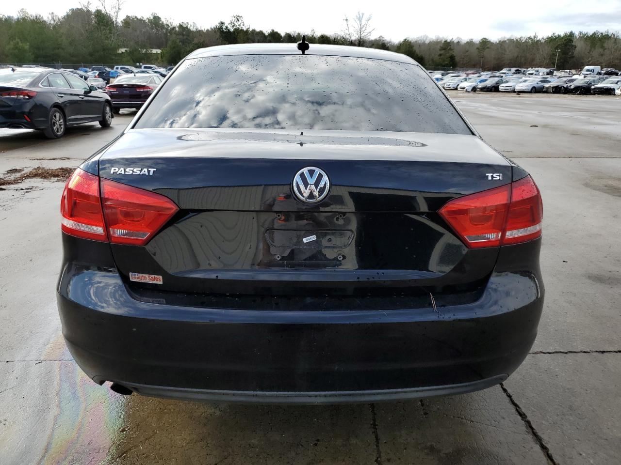 2014 VOLKSWAGEN PASSAT S - Image 6