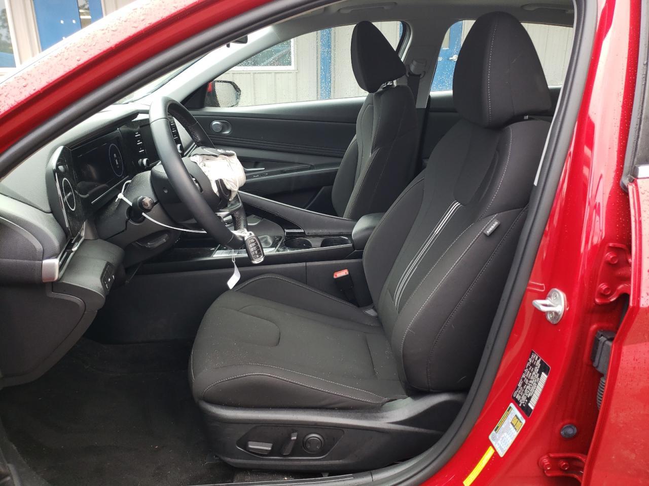 2022 HYUNDAI ELANTRA SE - Image 7