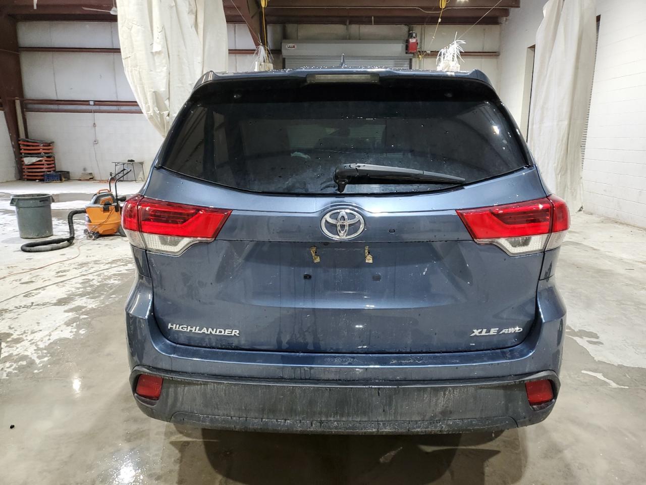 2019 TOYOTA HIGHLANDER - Image 6