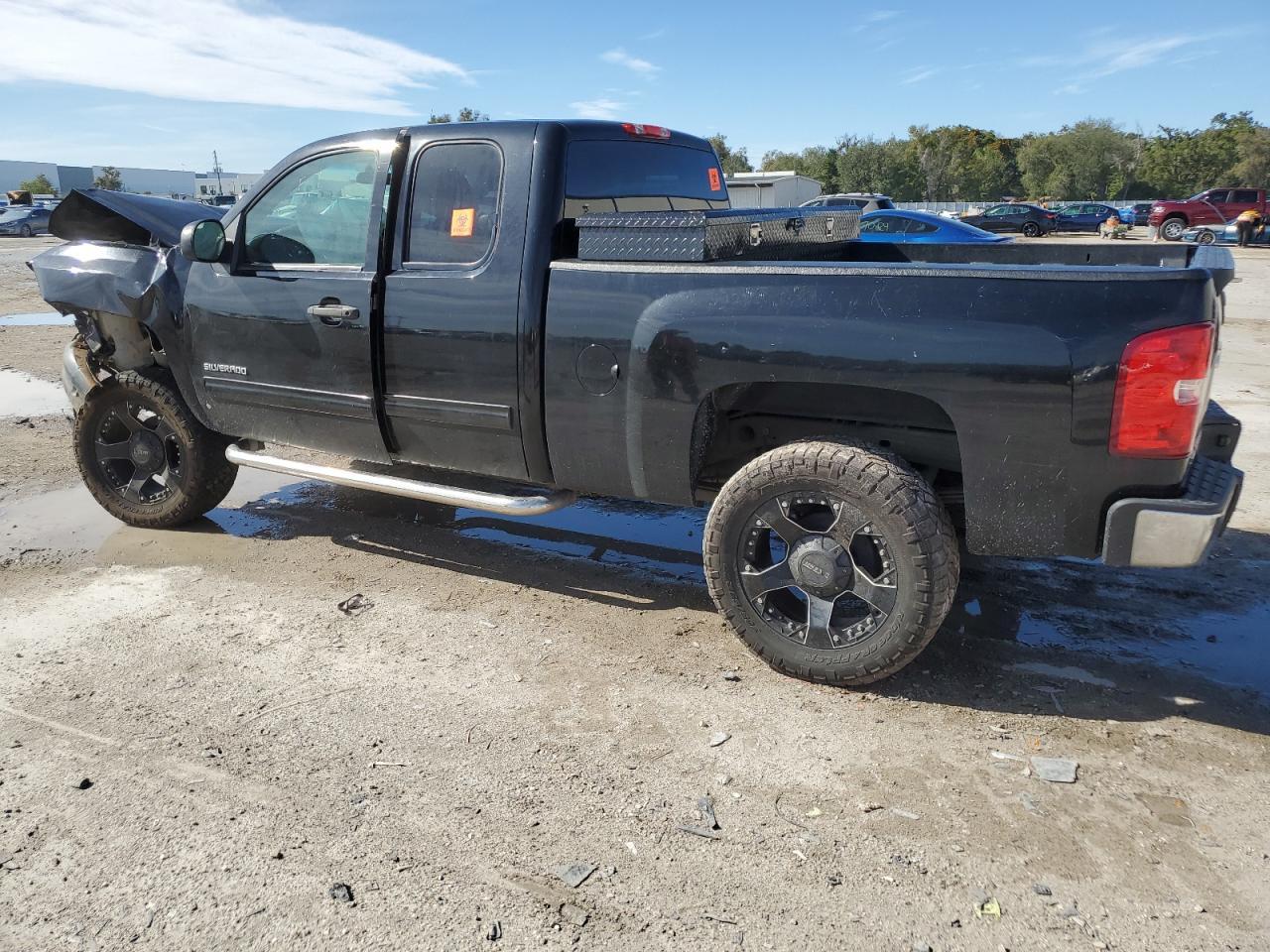2012 CHEVROLET SILVERADO - Image 2
