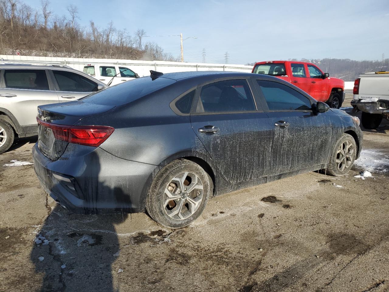 2021 KIA FORTE FE - Фото 3