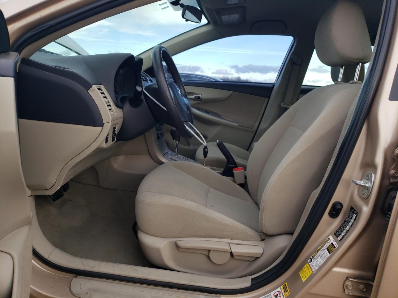 2013 TOYOTA COROLLA BA - Image 7