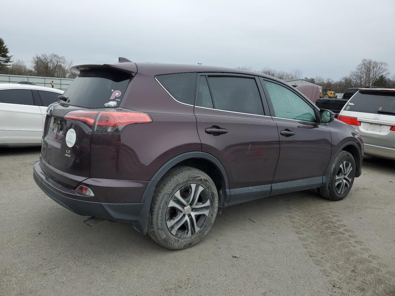 2018 TOYOTA RAV4 LE - Image 3
