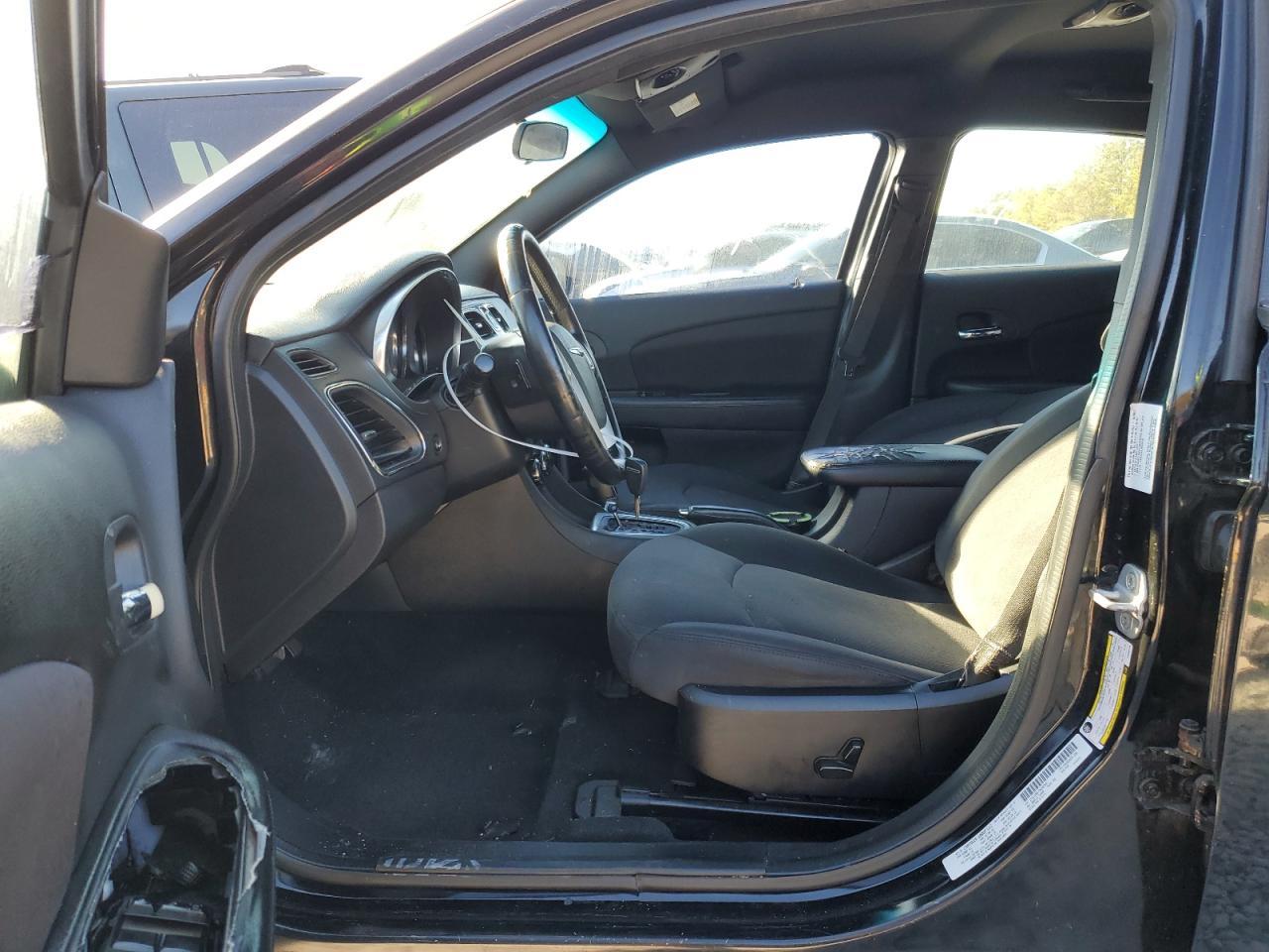 2012 CHRYSLER 200 TOURIN - Image 7