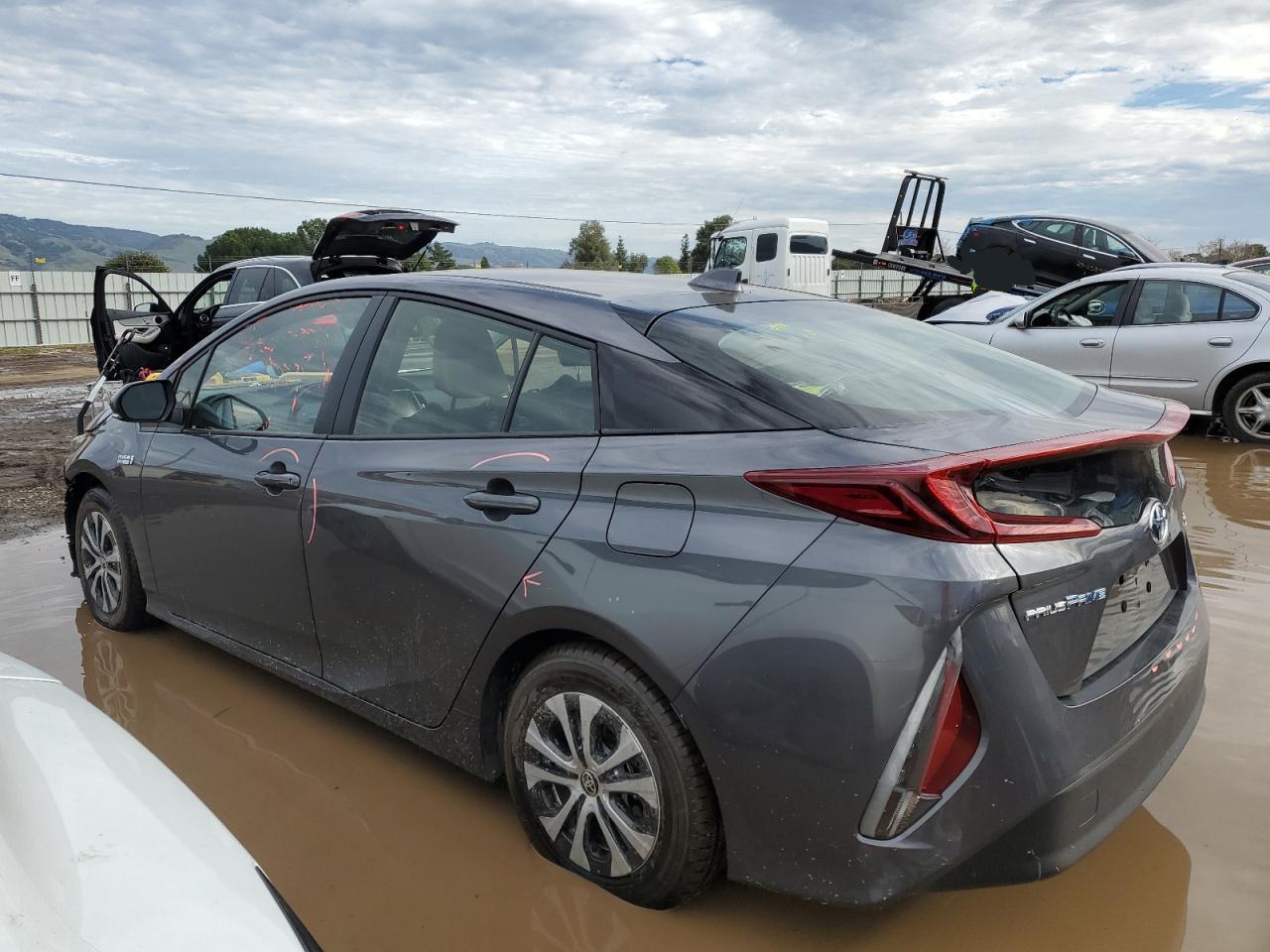 2022 TOYOTA PRIUS PRIM - Image 2
