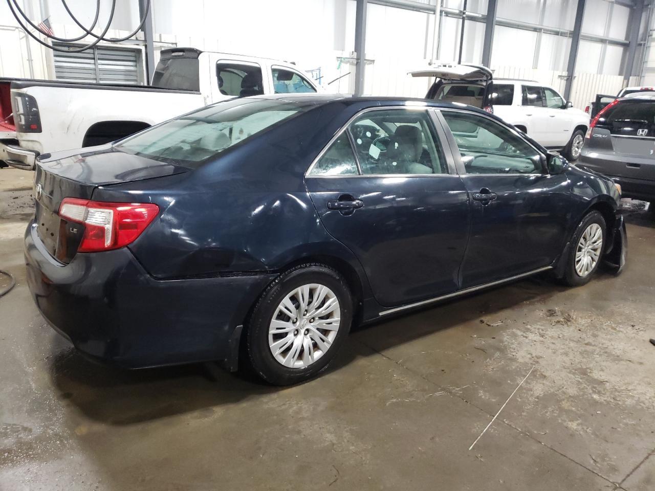 2014 TOYOTA CAMRY L - Image 3