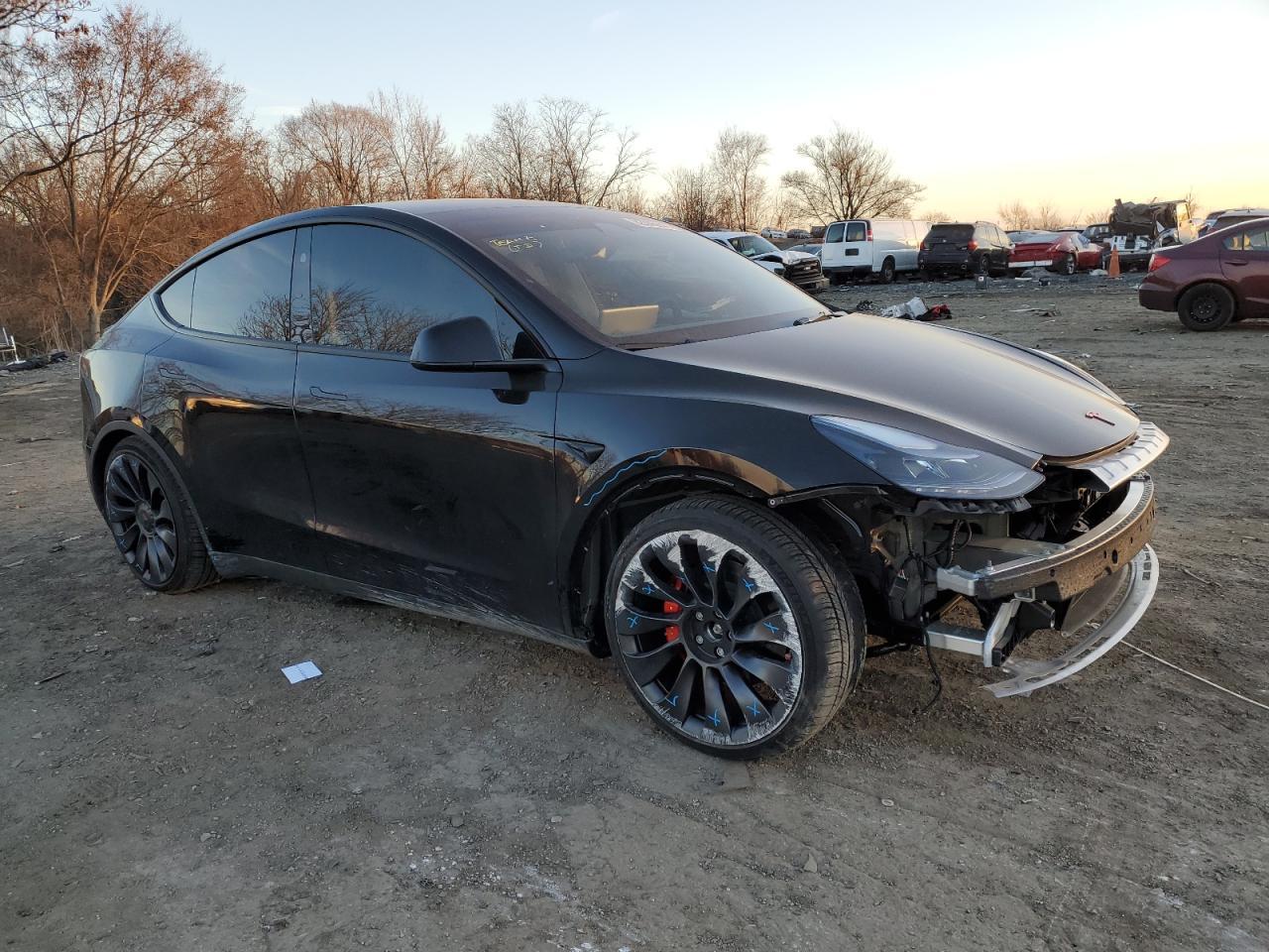 2023 TESLA MODEL Y - Фото 4