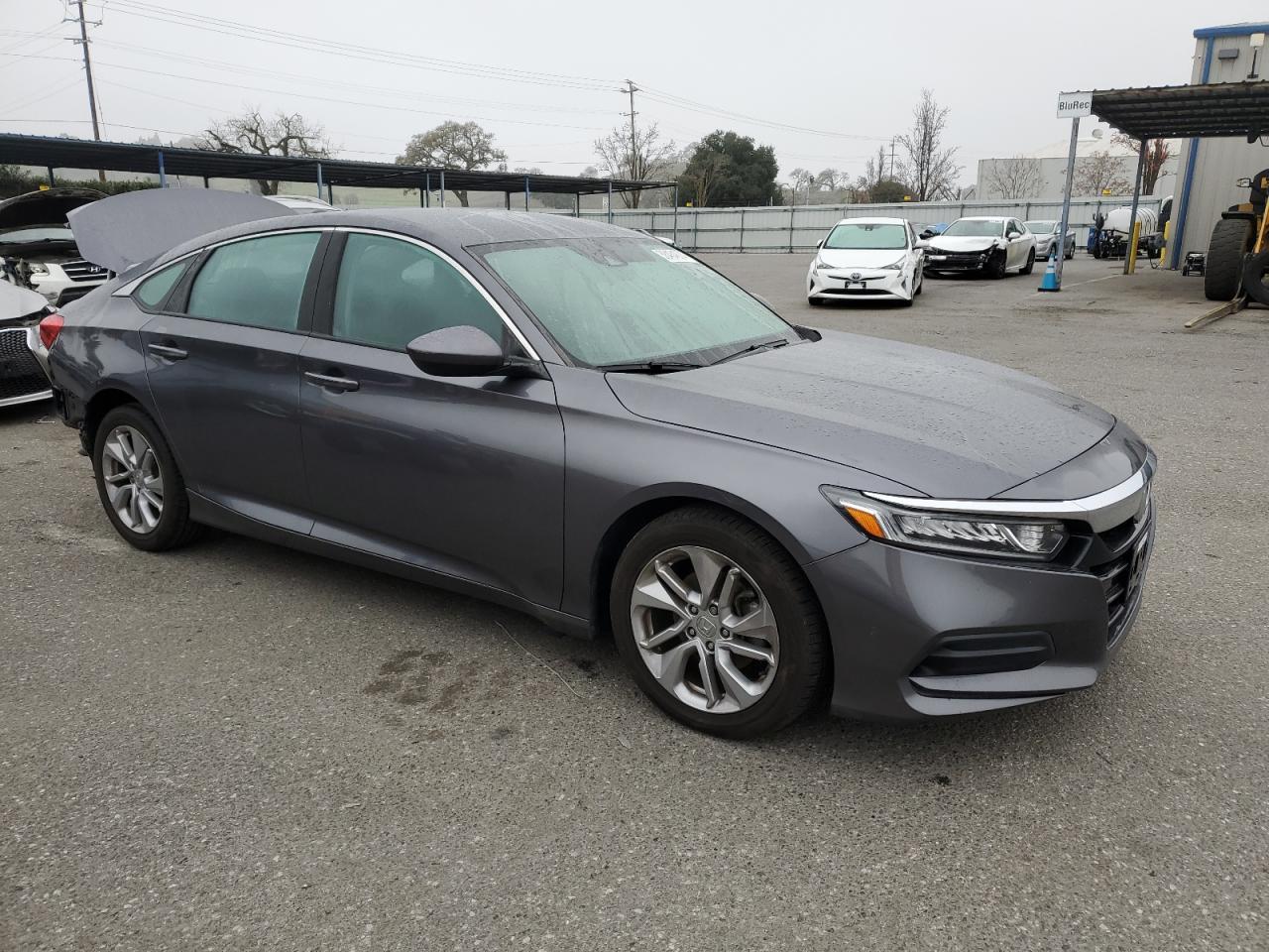 2018 HONDA ACCORD LX - Image 4