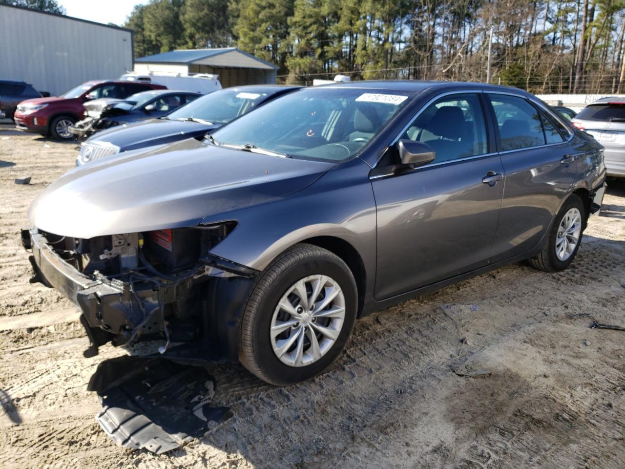 2016 TOYOTA CAMRY LE