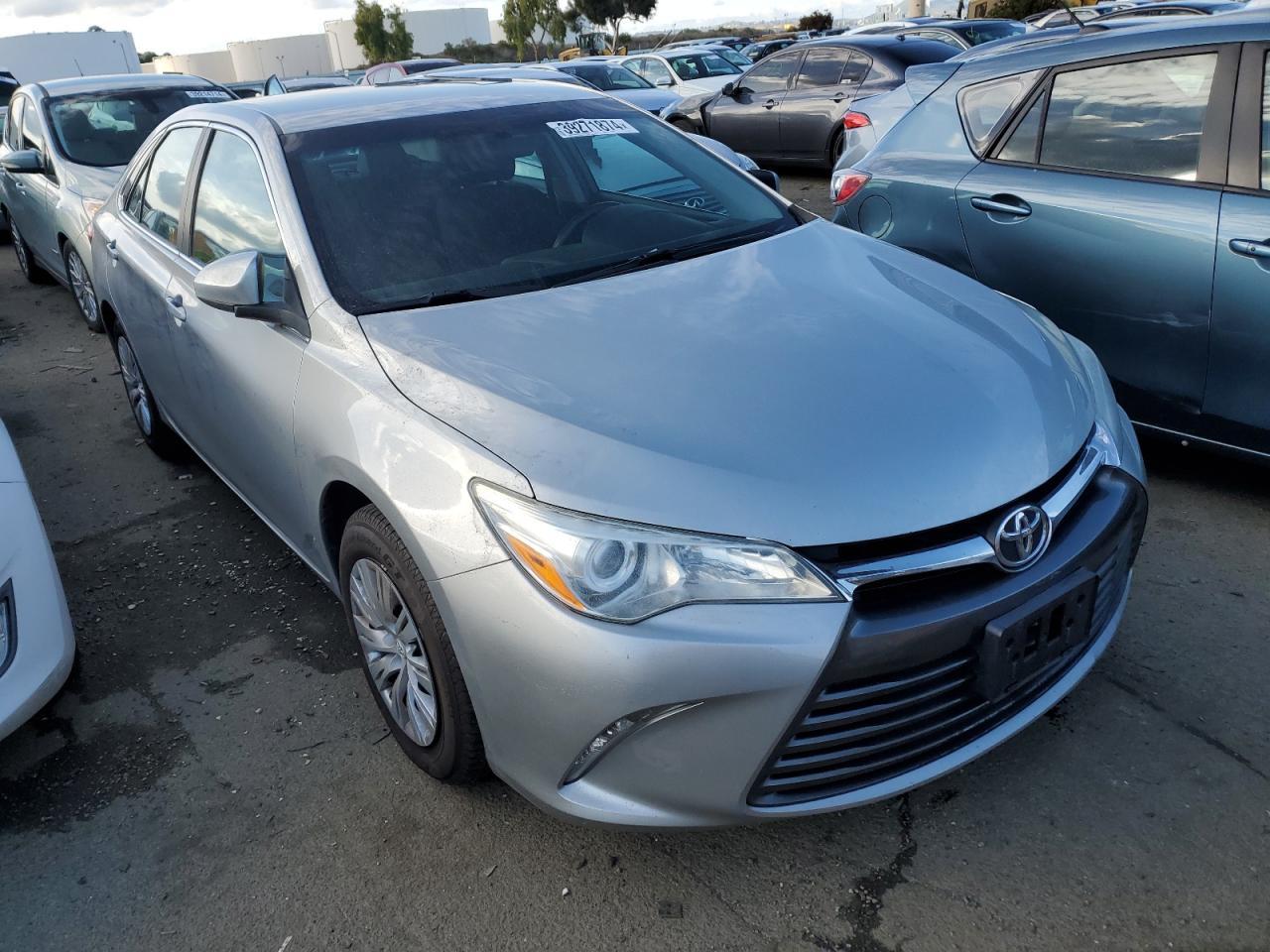 2016 TOYOTA CAMRY LE - Фото 4