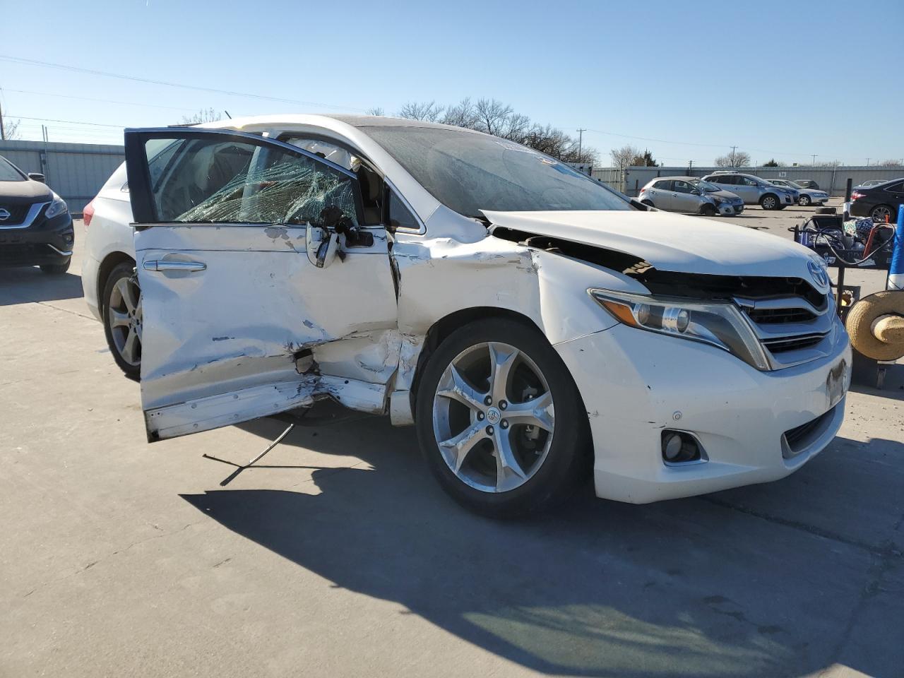 2014 TOYOTA VENZA LE - Фото 4