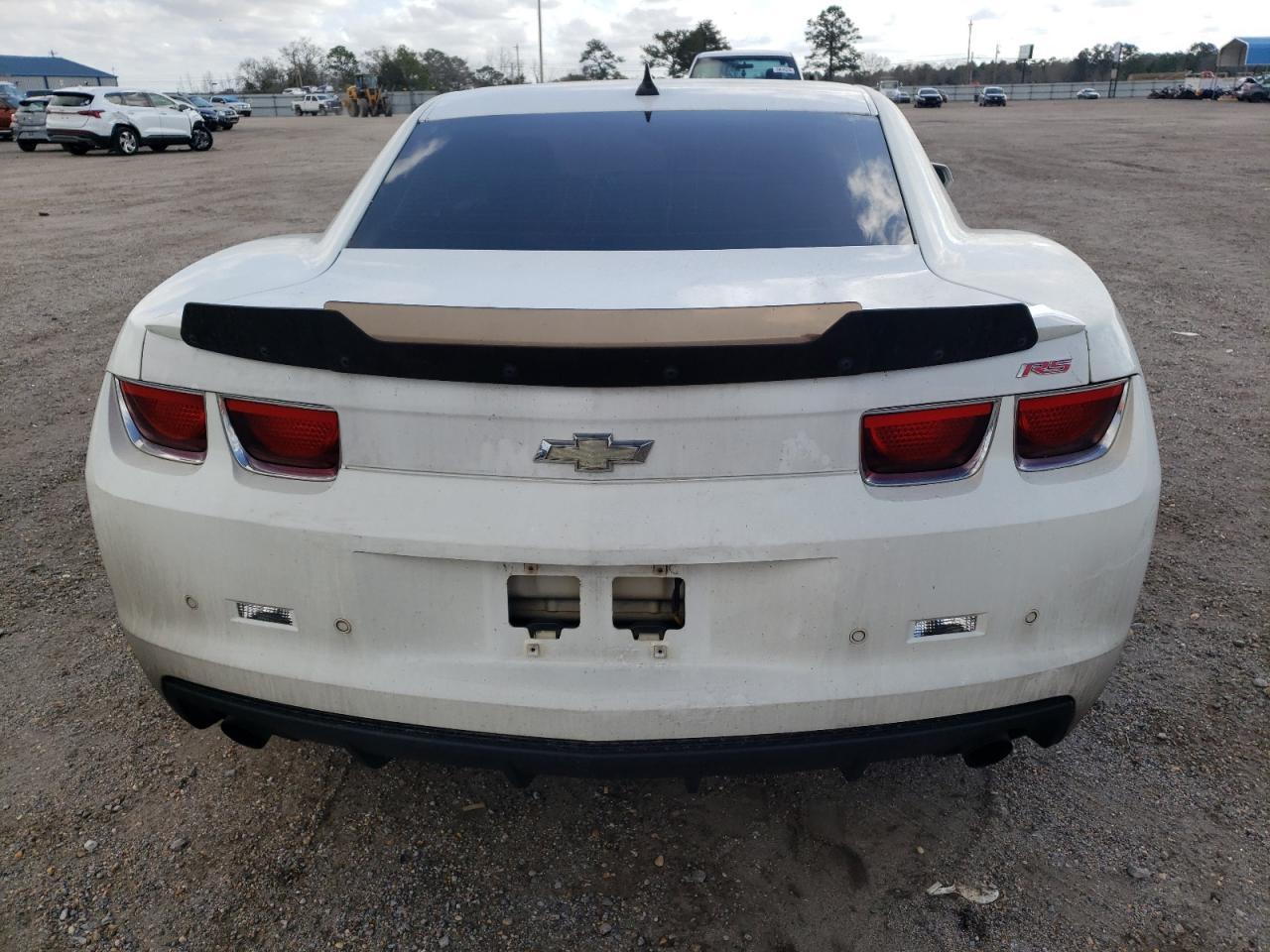 2011 CHEVROLET CAMARO LT - Image 6