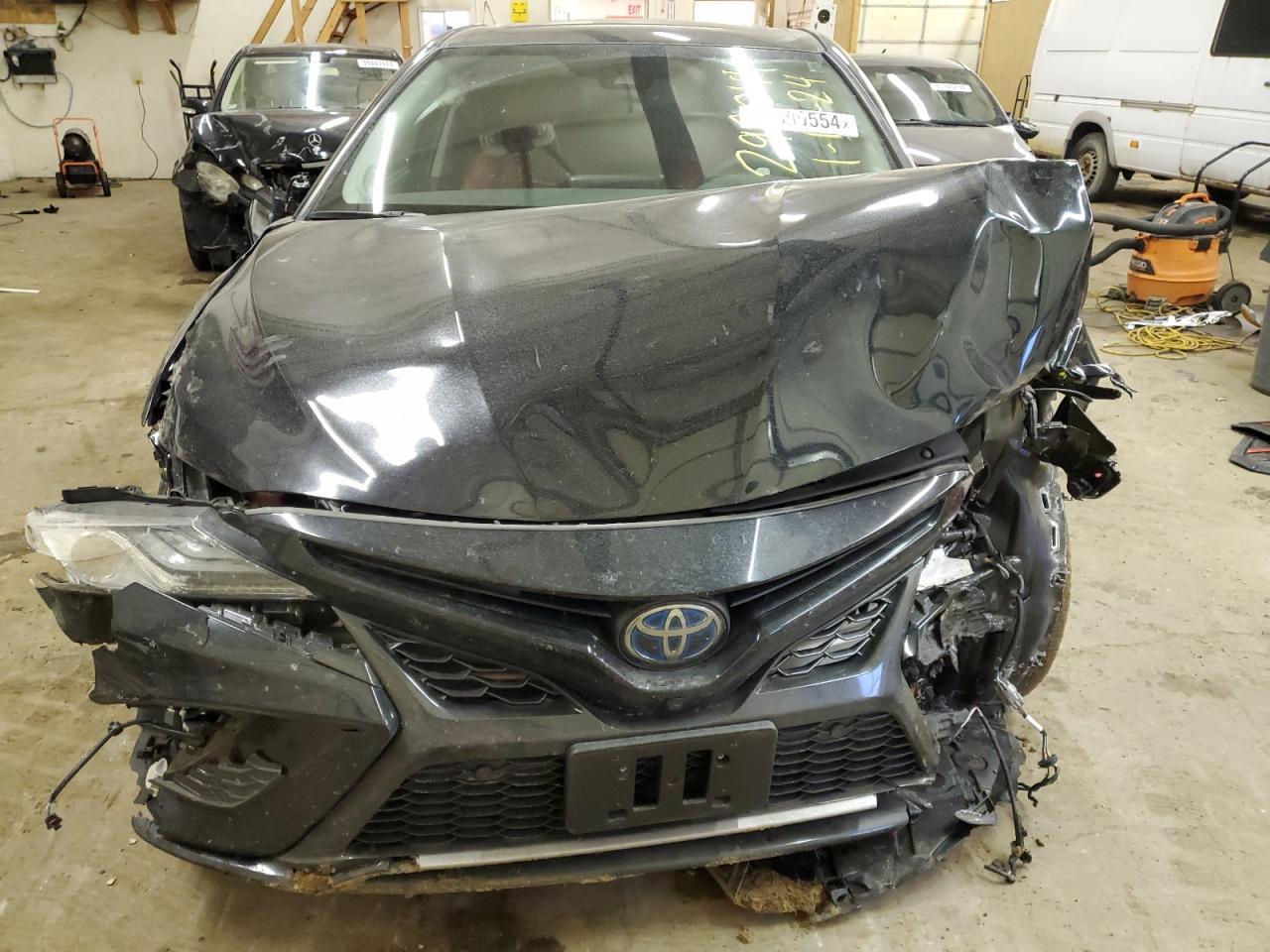 2022 TOYOTA CAMRY XSE - Фото 5