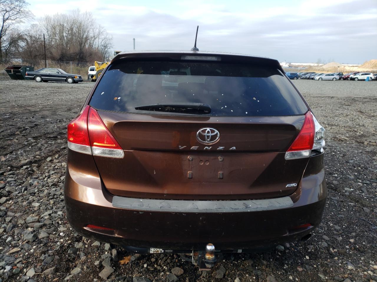 2011 TOYOTA VENZA - Фото 6