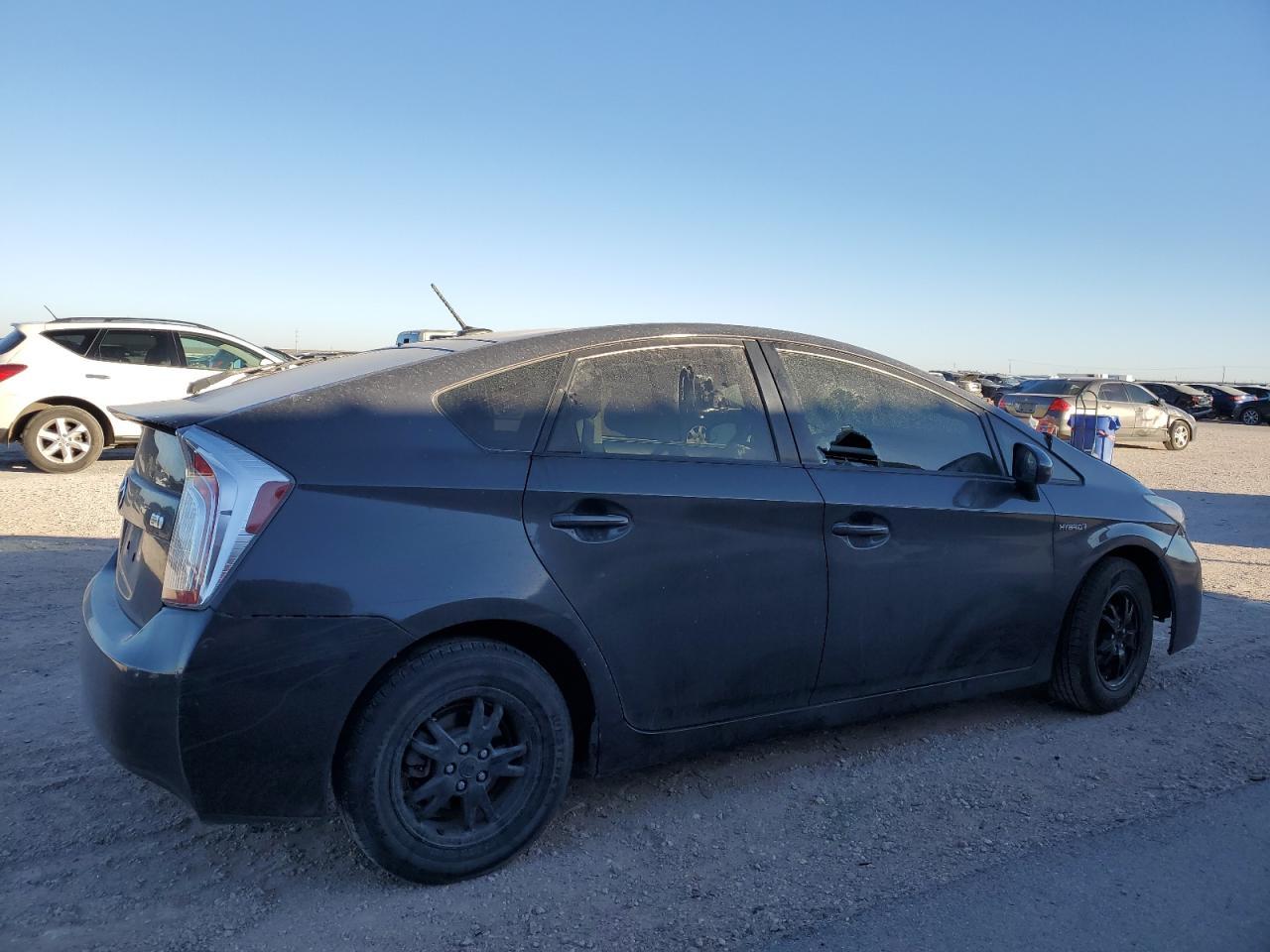 2015 TOYOTA PRIUS - Image 3