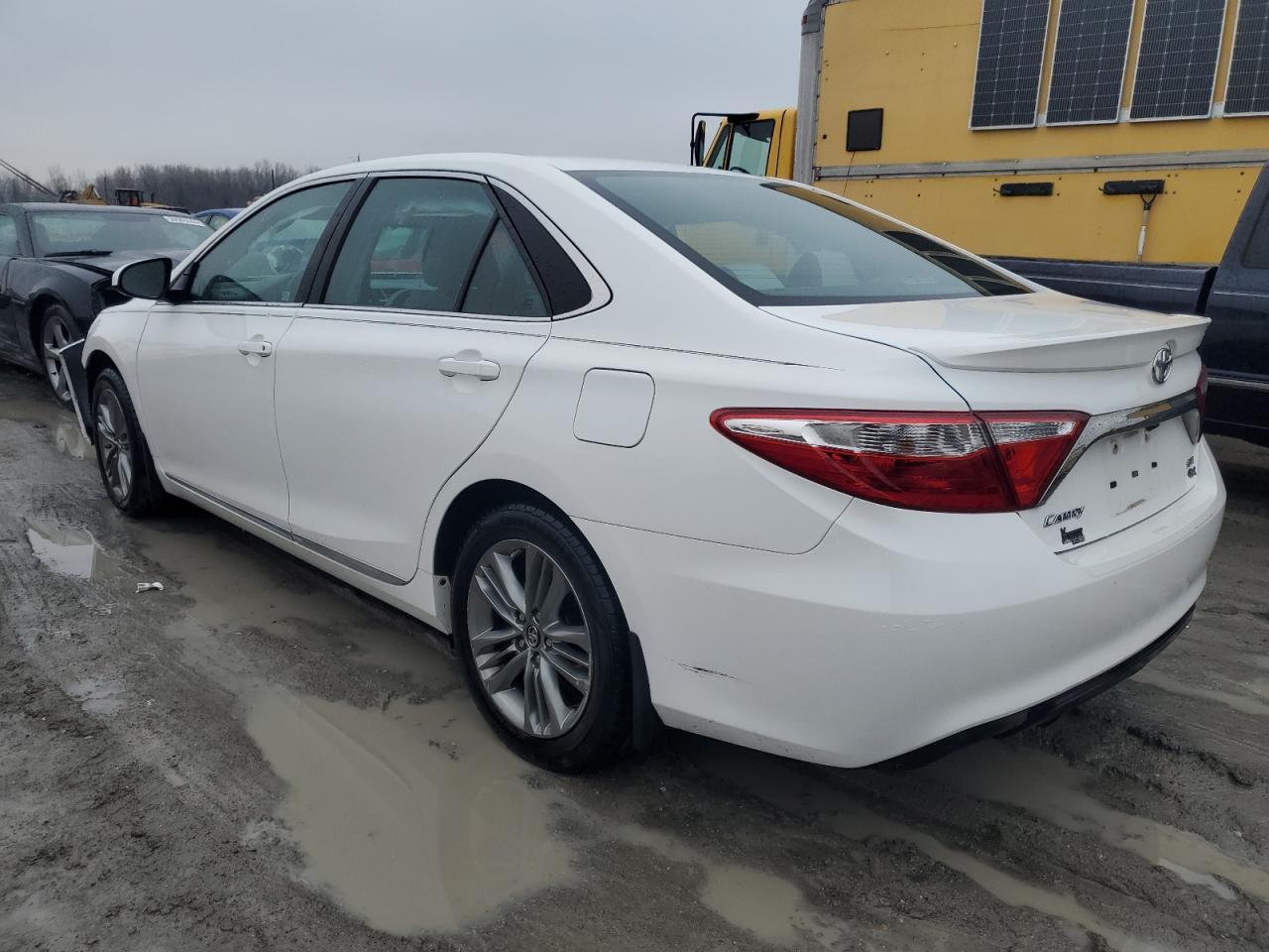 2016 TOYOTA CAMRY LE - Image 2