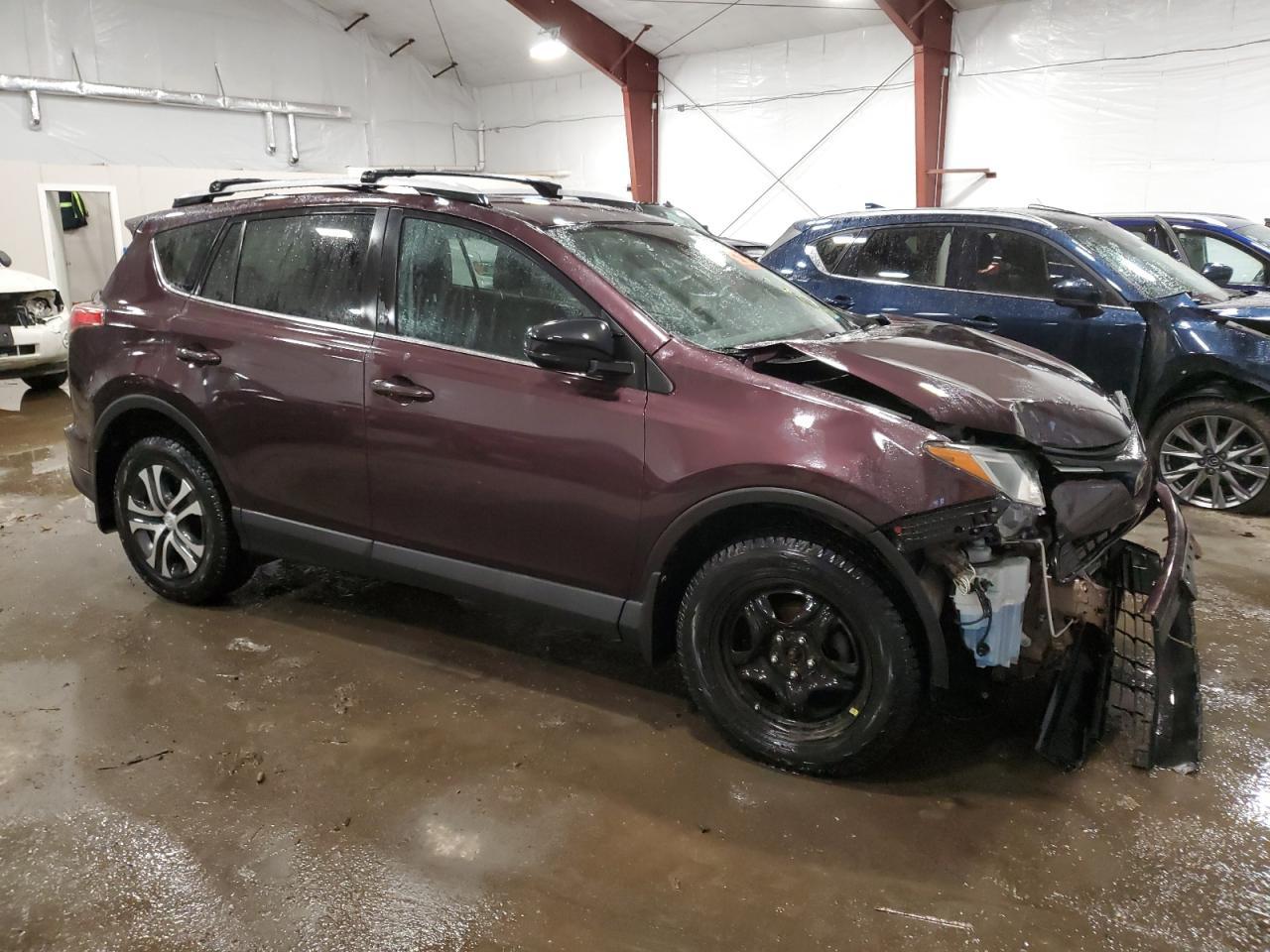 2017 TOYOTA RAV4 LE - Фото 4