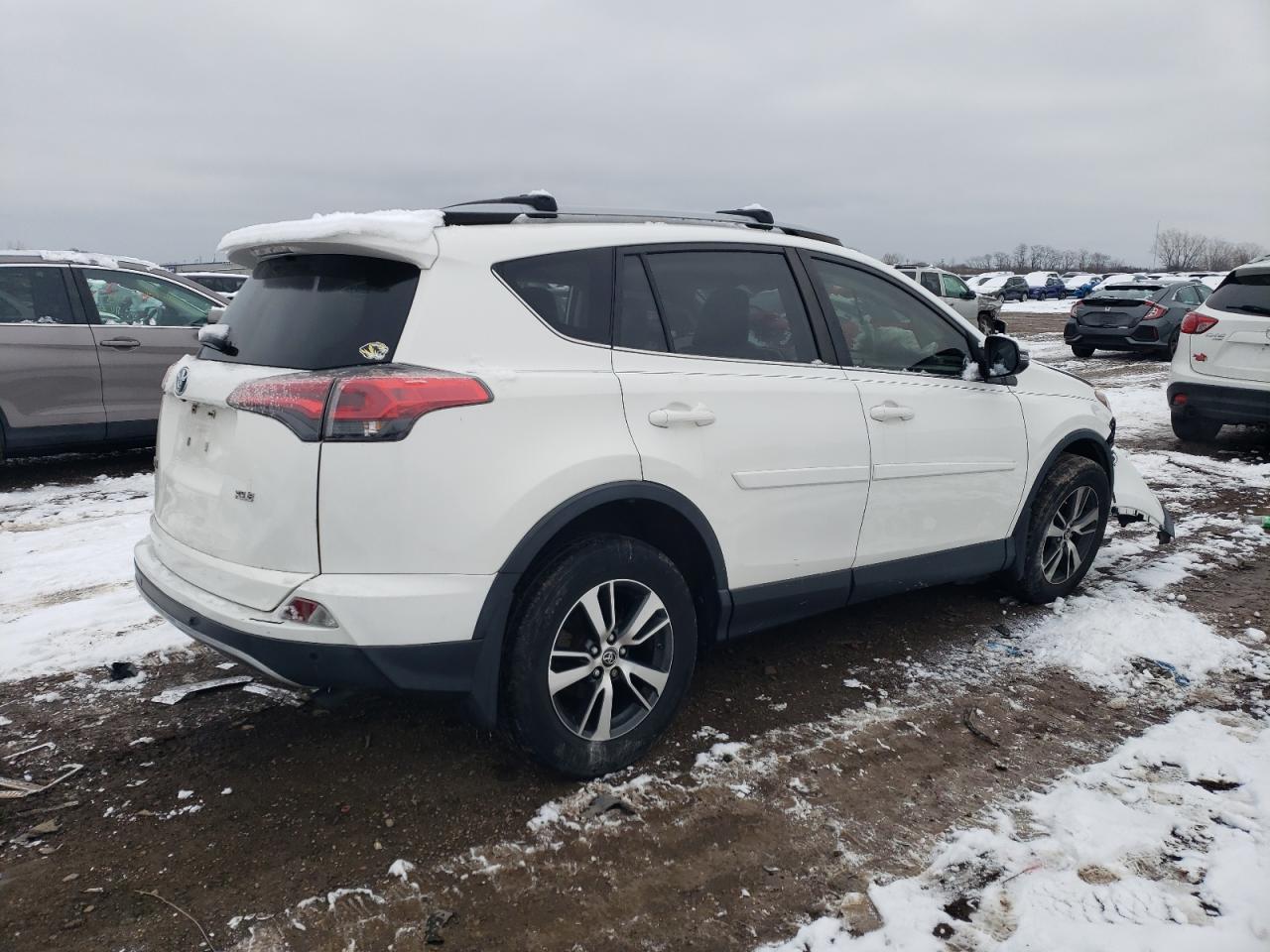 2017 TOYOTA RAV4 XLE - Image 3