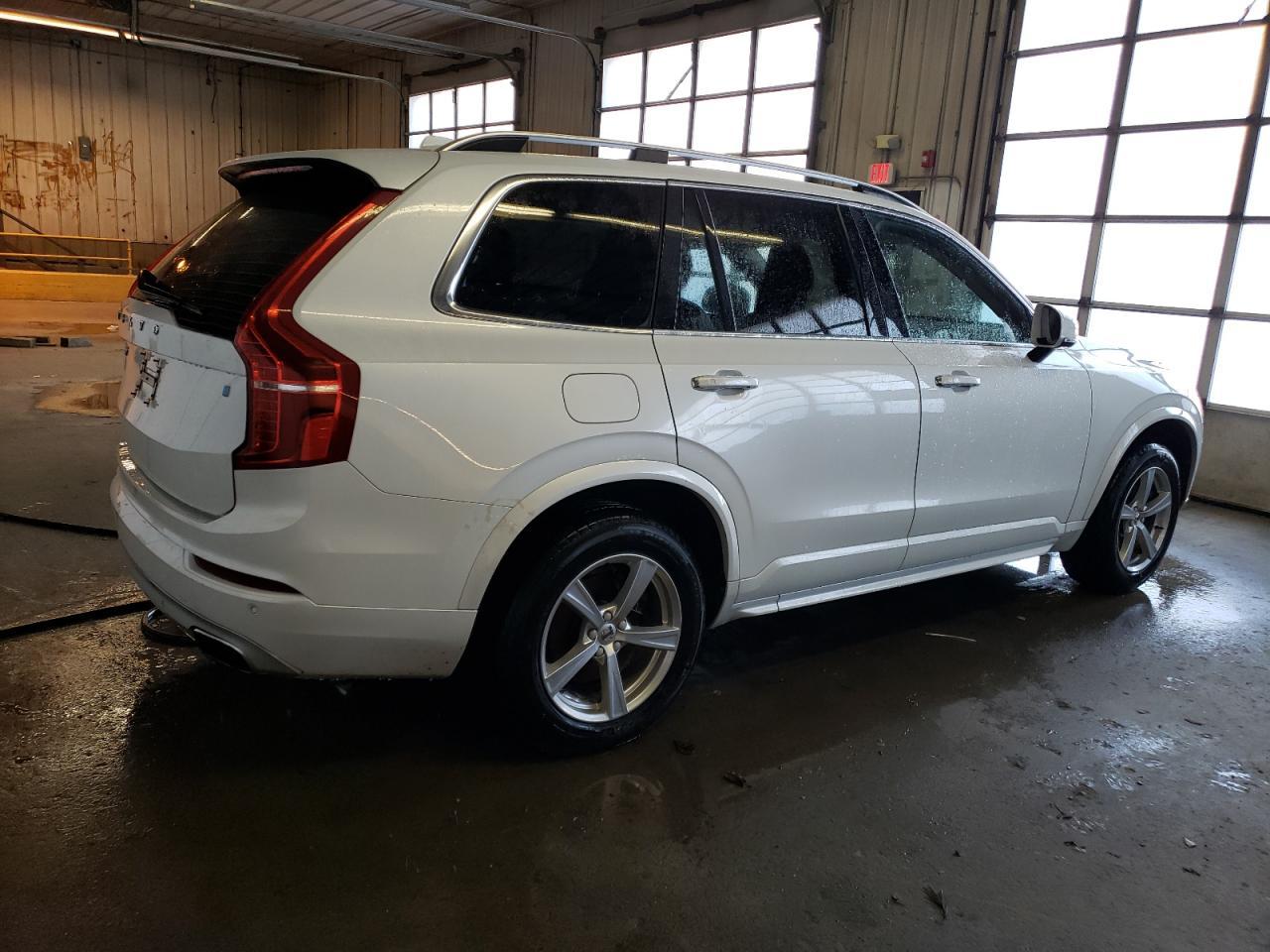 2016 VOLVO XC90 T6 - Фото 3