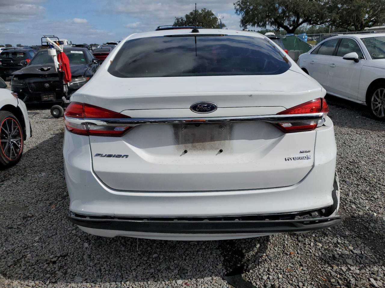 2017 FORD FUSION SE - Image 6