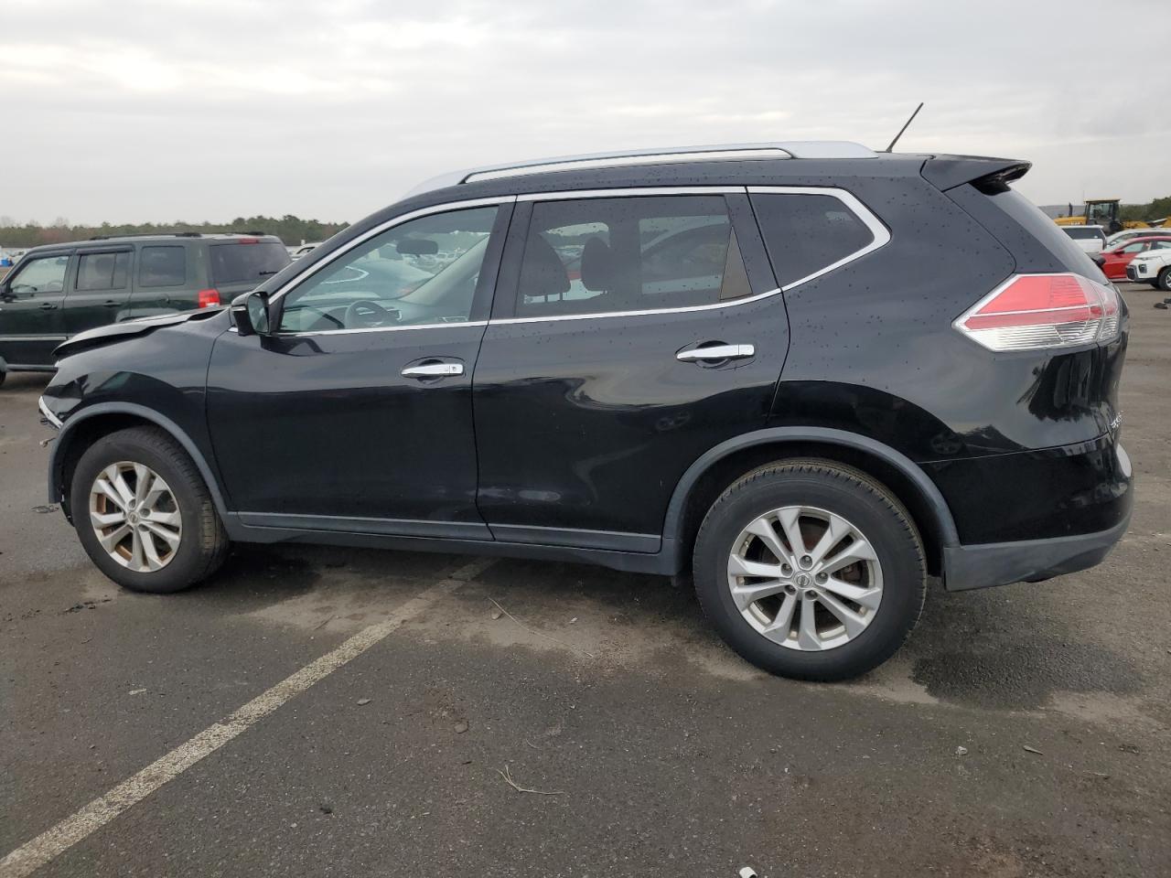 2015 NISSAN ROGUE S - Image 2