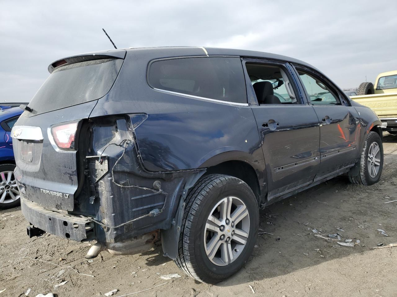 2015 CHEVROLET TRAVERSE L - Image 3