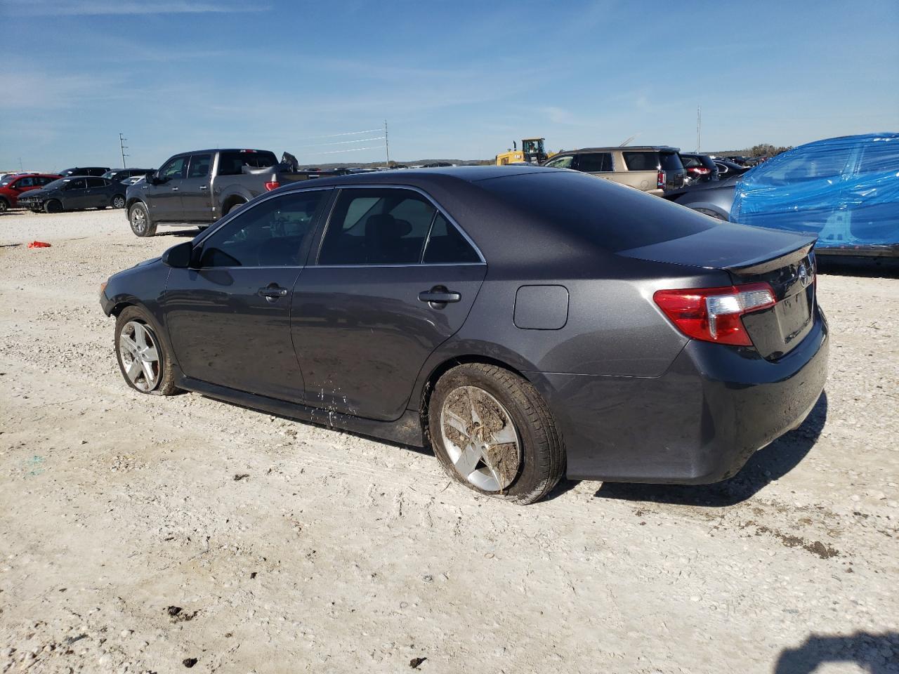2012 TOYOTA CAMRY BASE - Фото 2