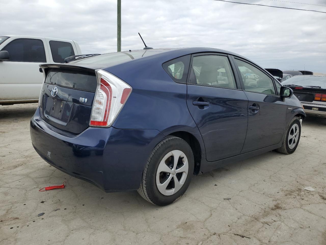 2013 TOYOTA PRIUS - Фото 3