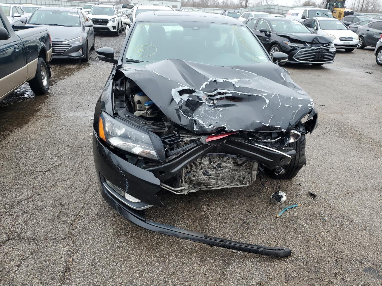 2014 VOLKSWAGEN PASSAT SEL - Фото 5