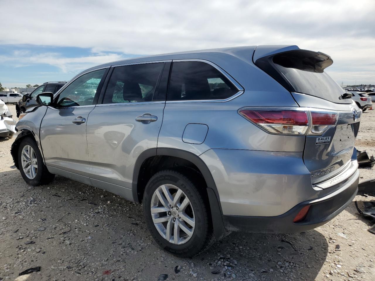 2015 TOYOTA HIGHLANDER - Фото 2