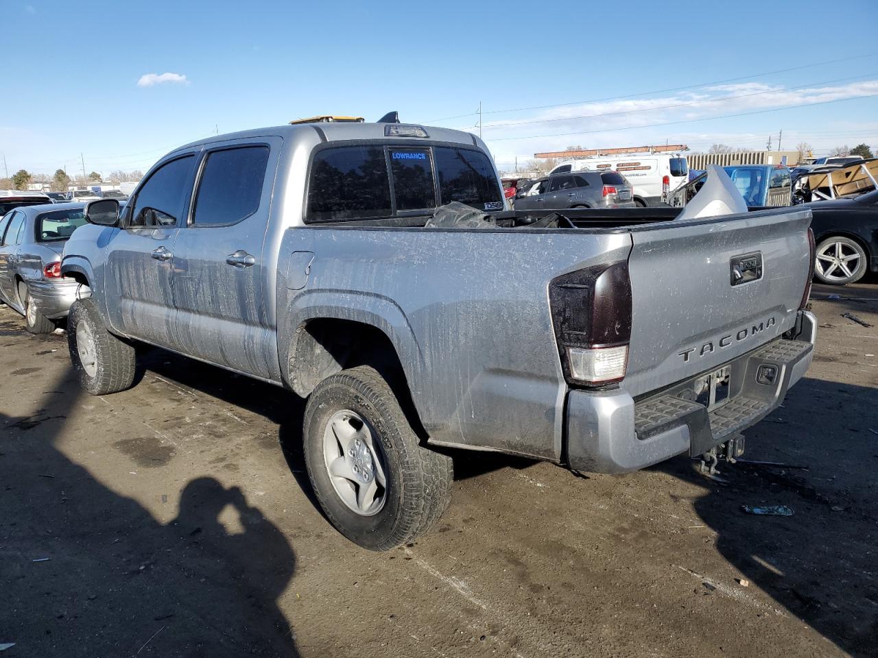 2017 TOYOTA TACOMA DOU - Фото 2