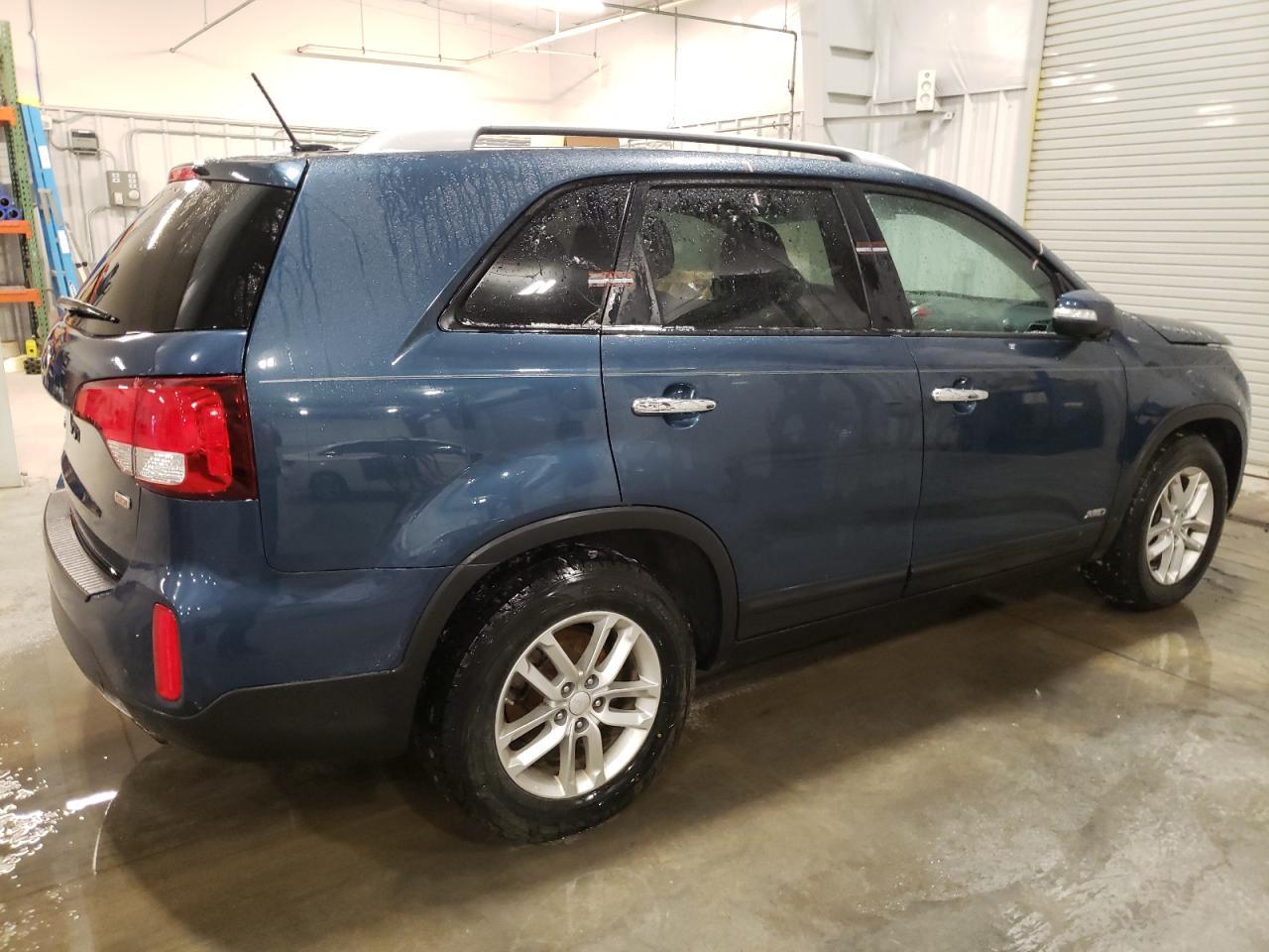 2015 KIA SORENTO LX - Фото 3